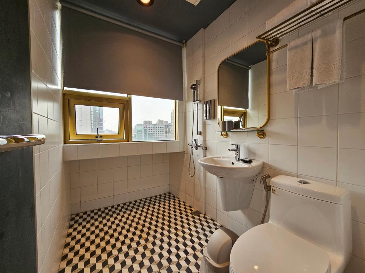 טאיצ'ונג Modern Inn מראה חיצוני תמונה